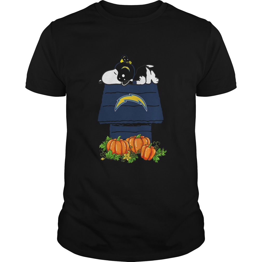 Los Angeles Chargers "snoopy Pumpkin House" T-Shirt Los Angeles Chargers "snoopy Pumpkin House" T-Shirt